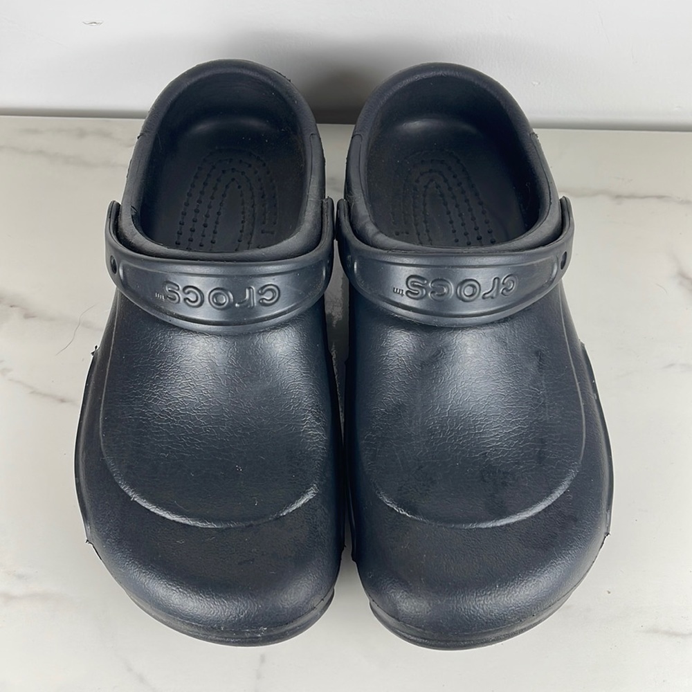 Black Crocs Men Size 8, Women Size 10